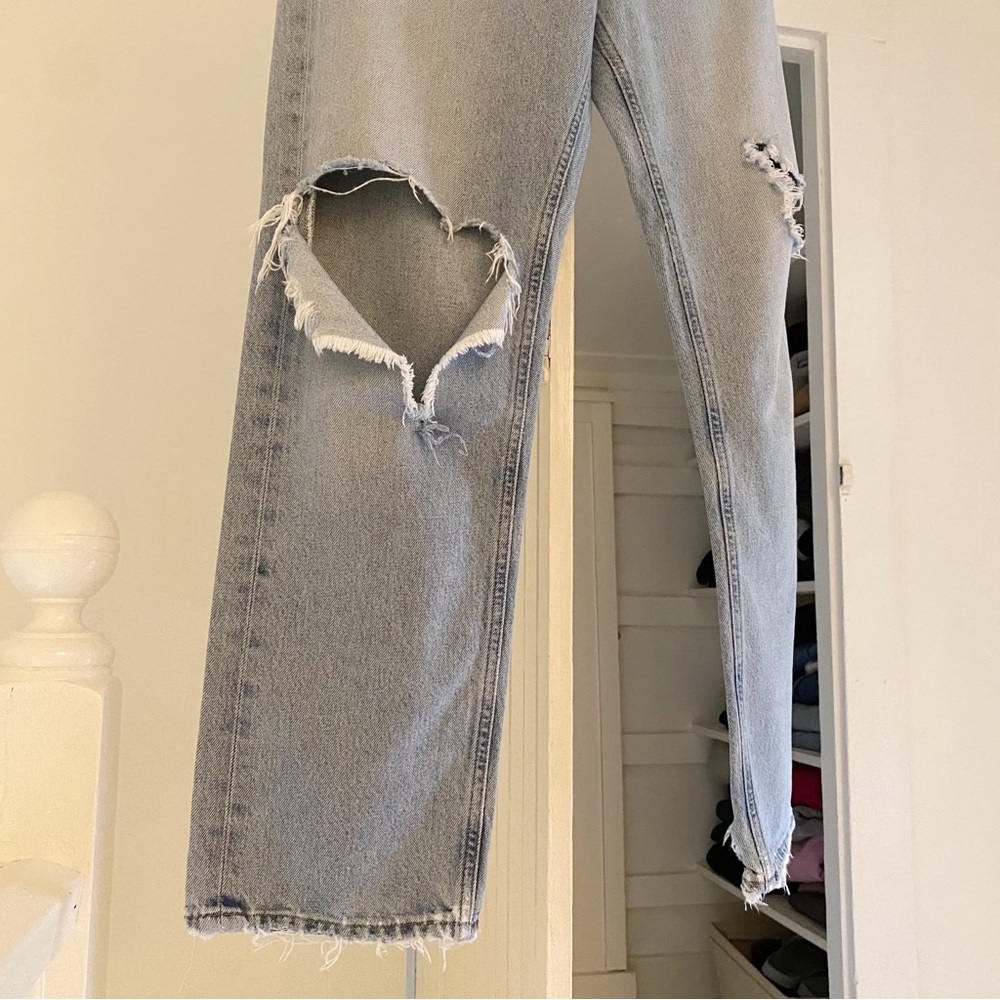 Agolde 90’s Midrise Loose Fit Distressed Jeans in Captured - Picture 12 of 14